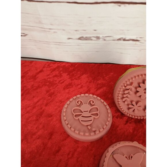 William Sonoma aSpring-Themed Silicone & Wood Cookie Stamp Set - Picture 3 of 8